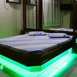 Station Hotel (Adults Only)